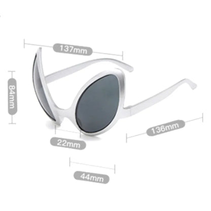 Dimensions des lunettes extraterrestres argentées.